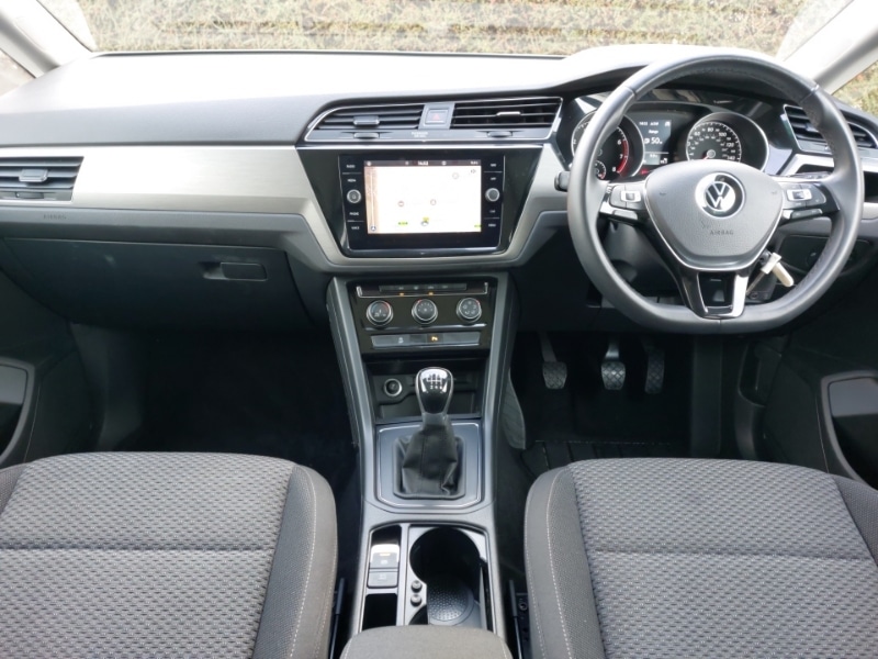 Used Volkswagen Touran 2020 for sale - 77495675: Photo 2