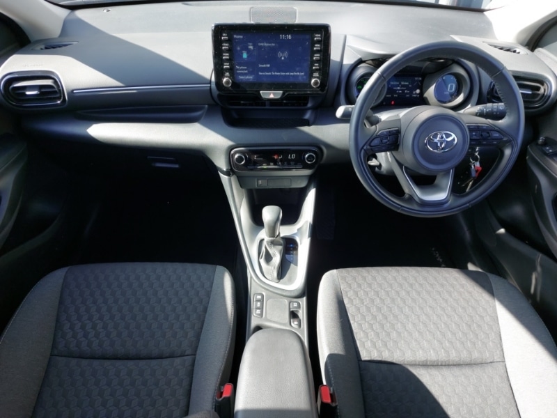 Used Toyota Yaris 2024 for sale - 77986693: Photo 2