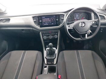 Used Volkswagen T-Roc 2020 for sale - 75893405: Photo