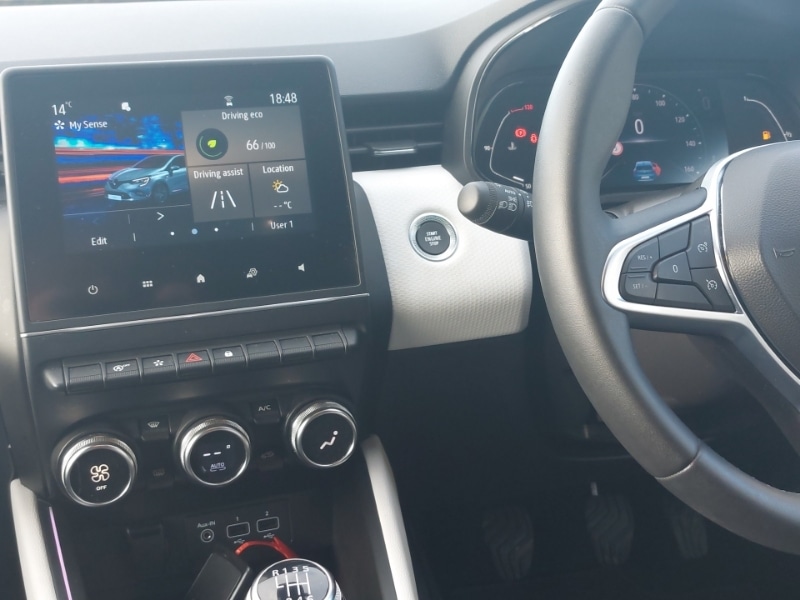 Used Renault Clio 2022 for sale - 76427090: Photo 11