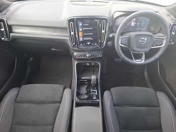 Used Volvo XC40 2022 for sale - 76305924: Photo