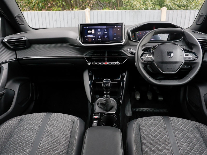 Used Peugeot 2008 2024 for sale - 76358439: Photo 2
