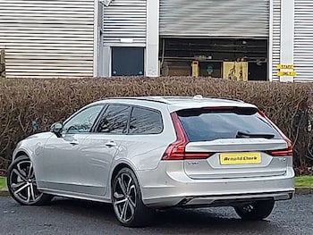 Used Volvo V90 2025 for sale - 77565620: Photo