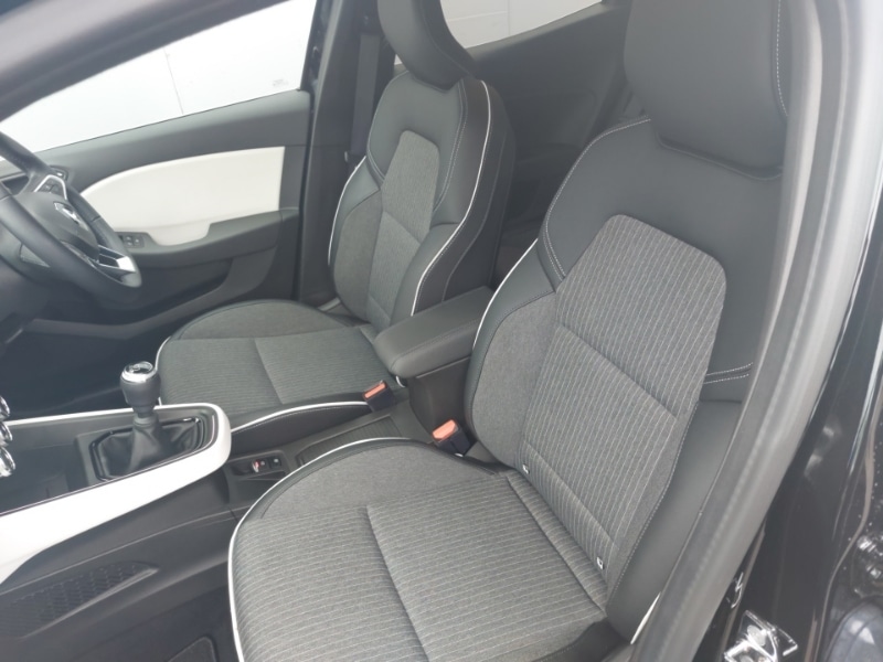 Used Renault Clio 2022 for sale - 76695212: Photo 5