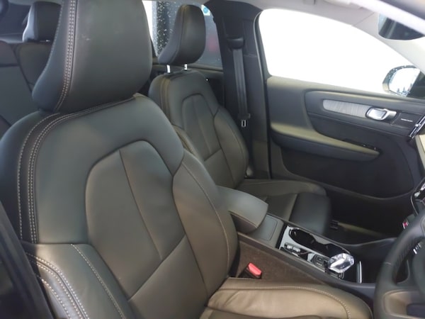 Used Volvo XC40 2024 for sale - 76293699: Photo 11