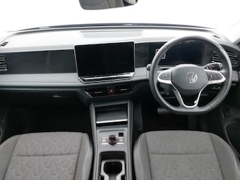 Used Volkswagen Tiguan 2024 for sale - 76456243: Photo