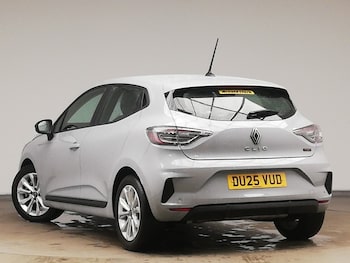 Used Renault Clio 2025 for sale - 76310390: Photo 3