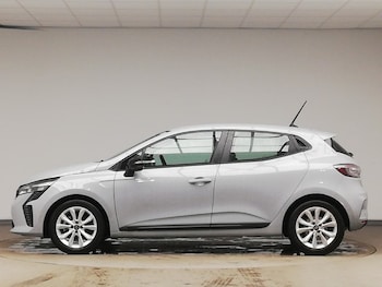 Used Renault Clio 2025 for sale - 76310390: Photo 4