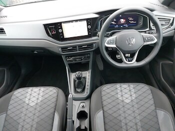 Used Volkswagen Polo 2024 for sale - 77419995: Photo