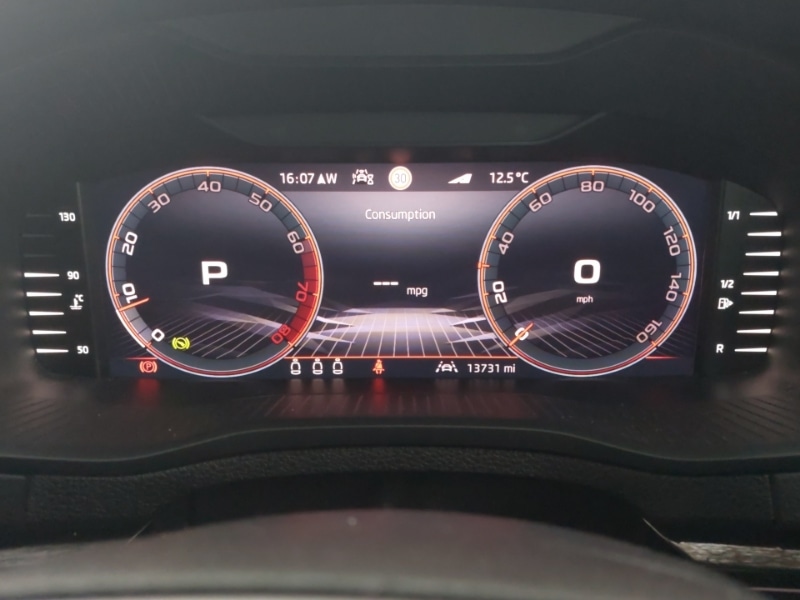 Used Skoda Karoq 2024 for sale - 76537559: Photo 11