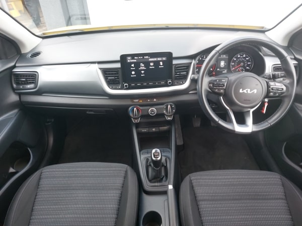 Used Kia Stonic 2022 for sale - 76275406: Photo 2