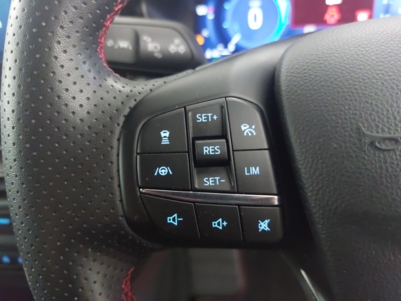 Used Ford Focus 2023 for sale - 76526224: Photo 12