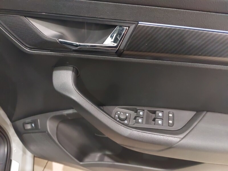 Used Skoda Karoq 2024 for sale - 76354169: Photo 10
