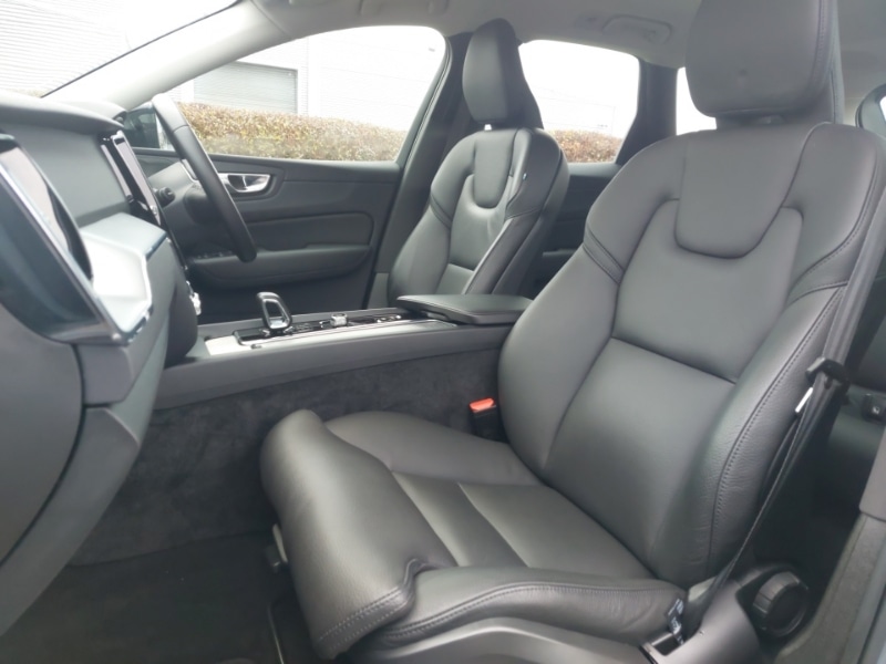 Used Volvo XC60 2023 for sale - 77657260: Photo 5