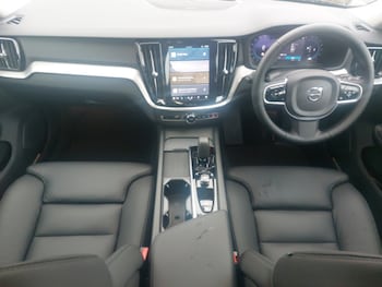 Used Volvo V60 2025 for sale - 76487827: Photo
