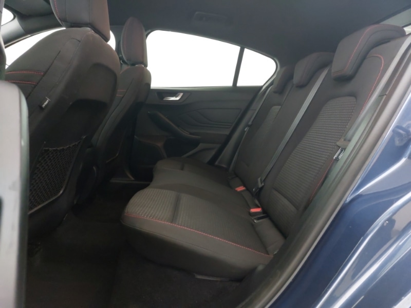 Used Ford Focus 2021 for sale - 76947948: Photo 6