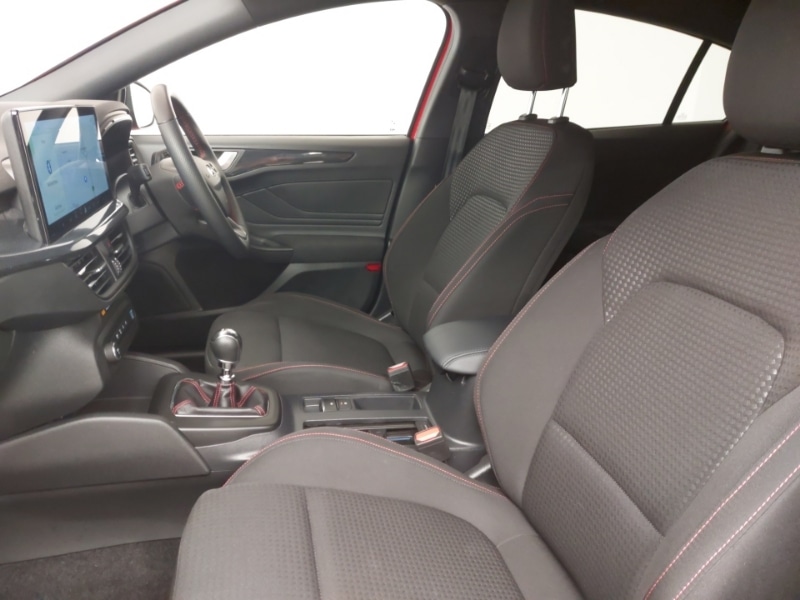 Used Ford Focus 2023 for sale - 76630928: Photo 5