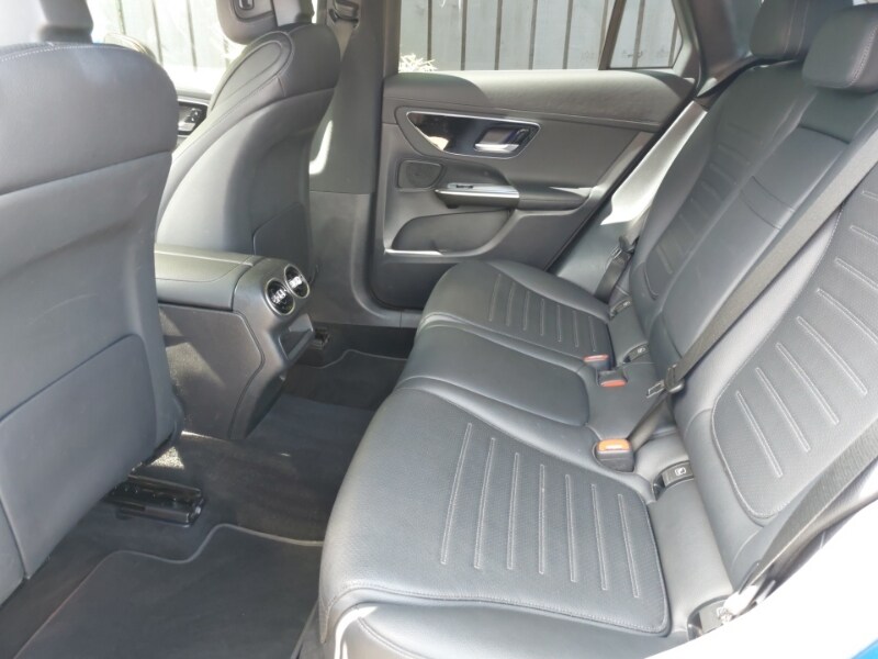 Used Mercedes-Benz GLC 2023 for sale - 76764516: Photo 6