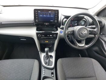 Used Toyota Yaris Cross 2022 for sale - 77767707: Photo