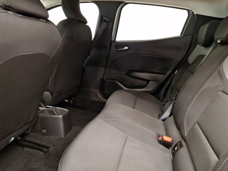 Used Renault Clio 2025 for sale - 77273600: Photo 6