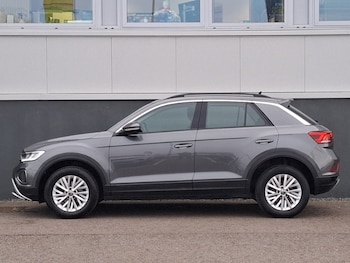 Used Volkswagen T-Roc 2022 for sale - 76906660: Photo