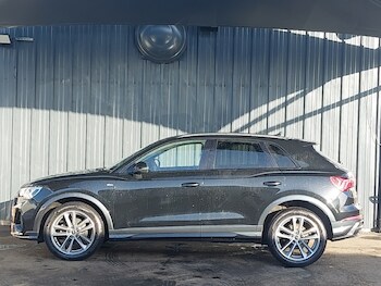Used Audi Q3 2022 for sale - 77299100: Photo