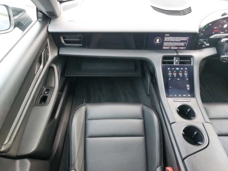 Used Porsche Taycan 2022 for sale - 77358268: Photo 10