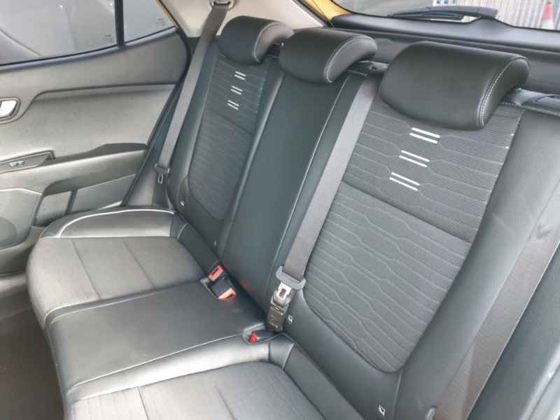 Used Kia Stonic 2024 for sale - 77664778: Photo 6