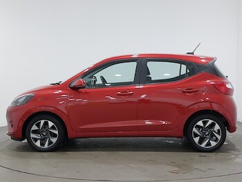 Used Hyundai i10 2023 for sale - 76571836: Photo