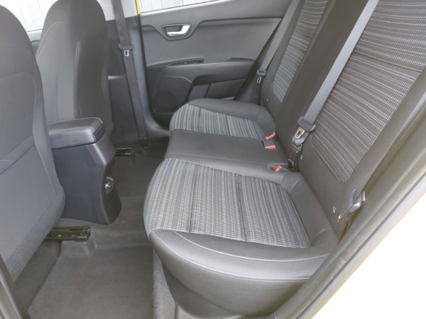 Used Kia Stonic 2021 for sale - 76275415: Photo 6