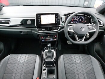 Used Volkswagen T-Roc 2025 for sale - 77767759: Photo