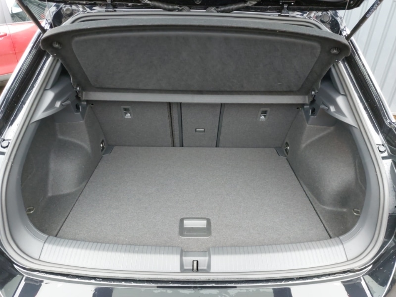 Used Volkswagen T-Roc 2025 for sale - 77767759: Photo 8