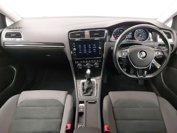 Used Volkswagen Golf 2020 for sale - 76254382: Photo 2