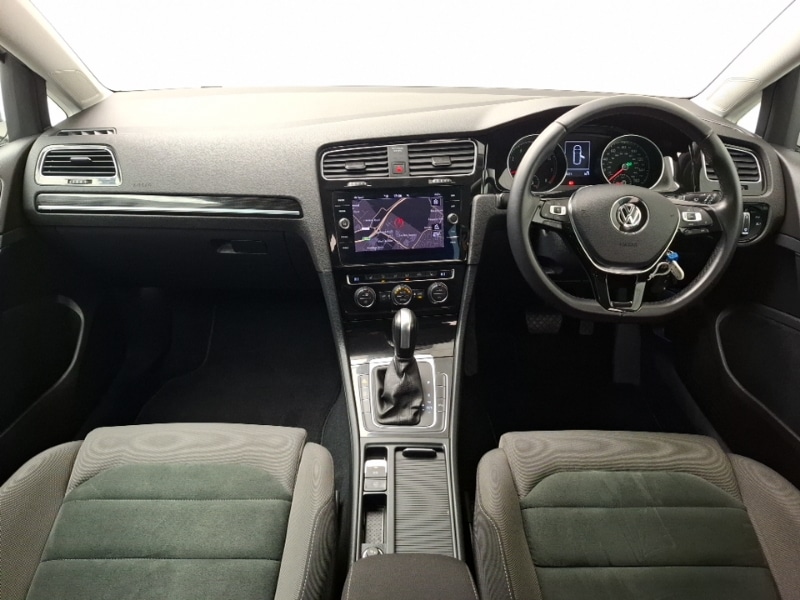 Used Volkswagen Golf 2020 for sale - 77911779: Photo 2