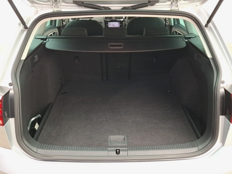 Used Volkswagen Golf 2020 for sale - 77911779: Photo 8