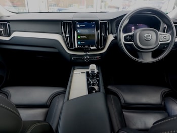 Used Volvo XC60 2022 for sale - 76920895: Photo