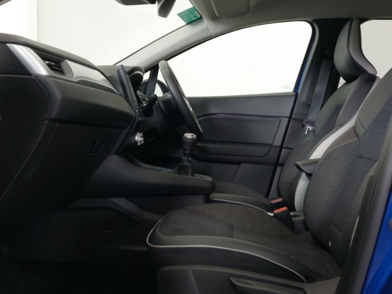 Used Renault Captur 2023 for sale - 77876073: Photo 5