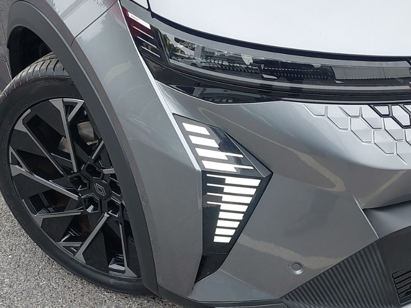 Used Renault Scenic E-Tech 2024 for sale - 76737679: Photo 9