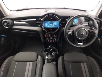 Used MINI Hatch 2023 for sale - 77981042: Photo