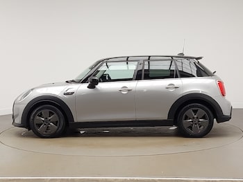 Used MINI Hatch 2023 for sale - 77981042: Photo
