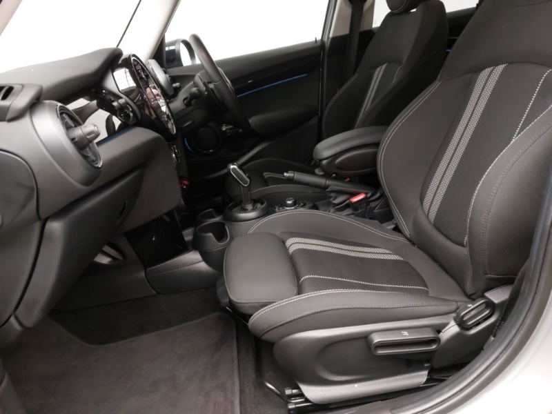 Used MINI Hatch 2023 for sale - 77981042: Photo 5