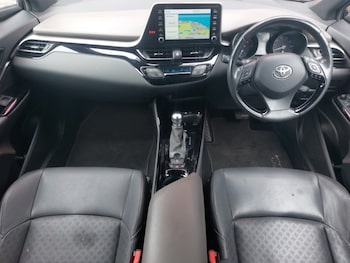 Used Toyota C-HR 2021 for sale - 75688839: Photo