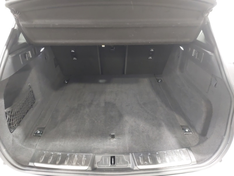 Used Jaguar F-Pace 2022 for sale - 76301288: Photo 8