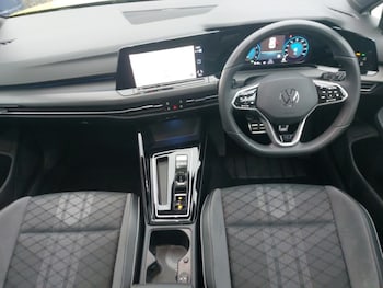 Used Volkswagen Golf 2024 for sale - 76737793: Photo