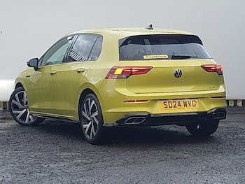 Used Volkswagen Golf 2024 for sale - 76737793: Photo