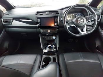 Used Nissan Leaf 2022 for sale - 76894198: Photo