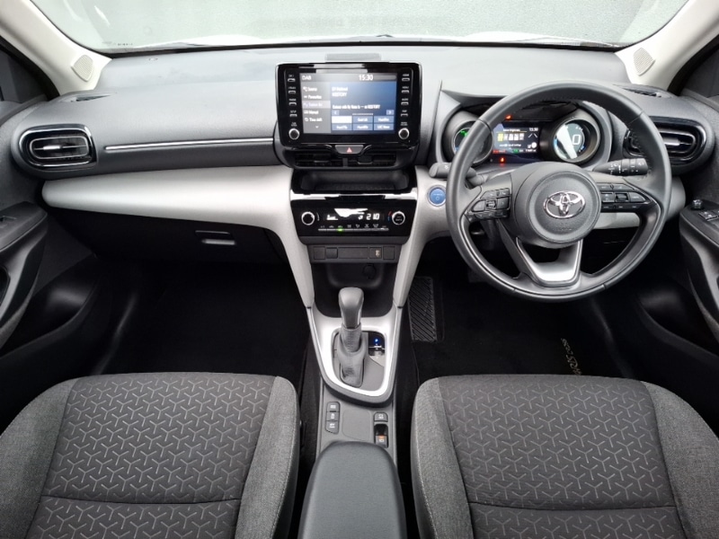 Used Toyota Yaris Cross 2022 for sale - 77986803: Photo 2