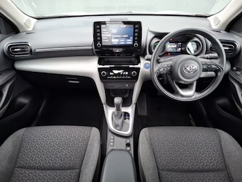Used Toyota Yaris Cross 2022 for sale - 77986803: Photo