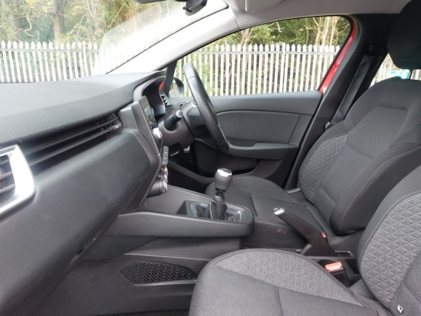 Used Renault Clio 2020 for sale - 76293738: Photo 5