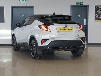 Used Toyota C-HR 2021 for sale - 75357311: Photo
